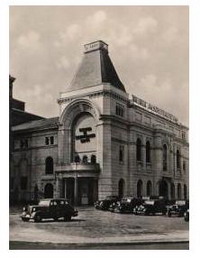 Здание, в котором с 1954 г. располагается 
основанный Бертольдом Брехтом театр ''Berliner Ensemble''. 
Фото – на сайте ''CARTHALIA''