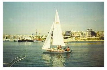 Яхта ''Владимир Высоцкий''. 
Торонто, Канада, июль 1996 г. 
Фотография из архива М.Цыбульского 
(подарена В.Корецким)