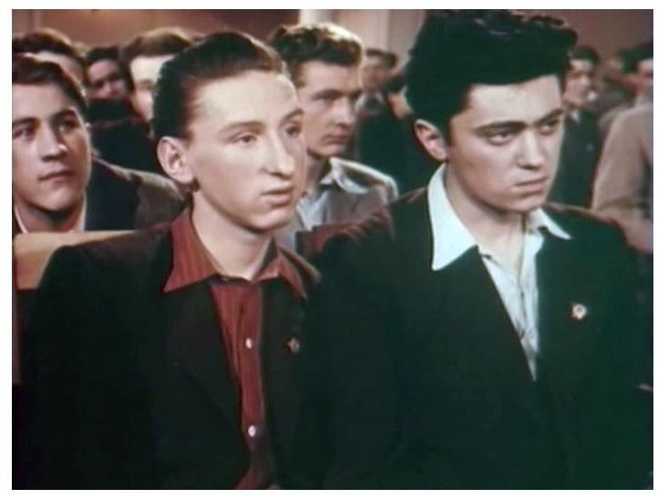 Геннадий Ялович в к/ф ''Аттестат зрелости'', 1954 г.
Кадр из фильма - на сайте kino-teatr.ru
